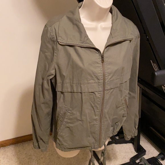 NWOT olive green light jacket from Old Navy size M - Picture 2 of 7